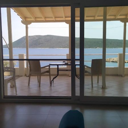 דירות Agios Petros  Odyssia Near The Seaside מראה חיצוני תמונה