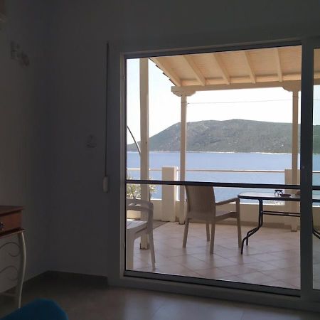 דירות Agios Petros  Odyssia Near The Seaside מראה חיצוני תמונה