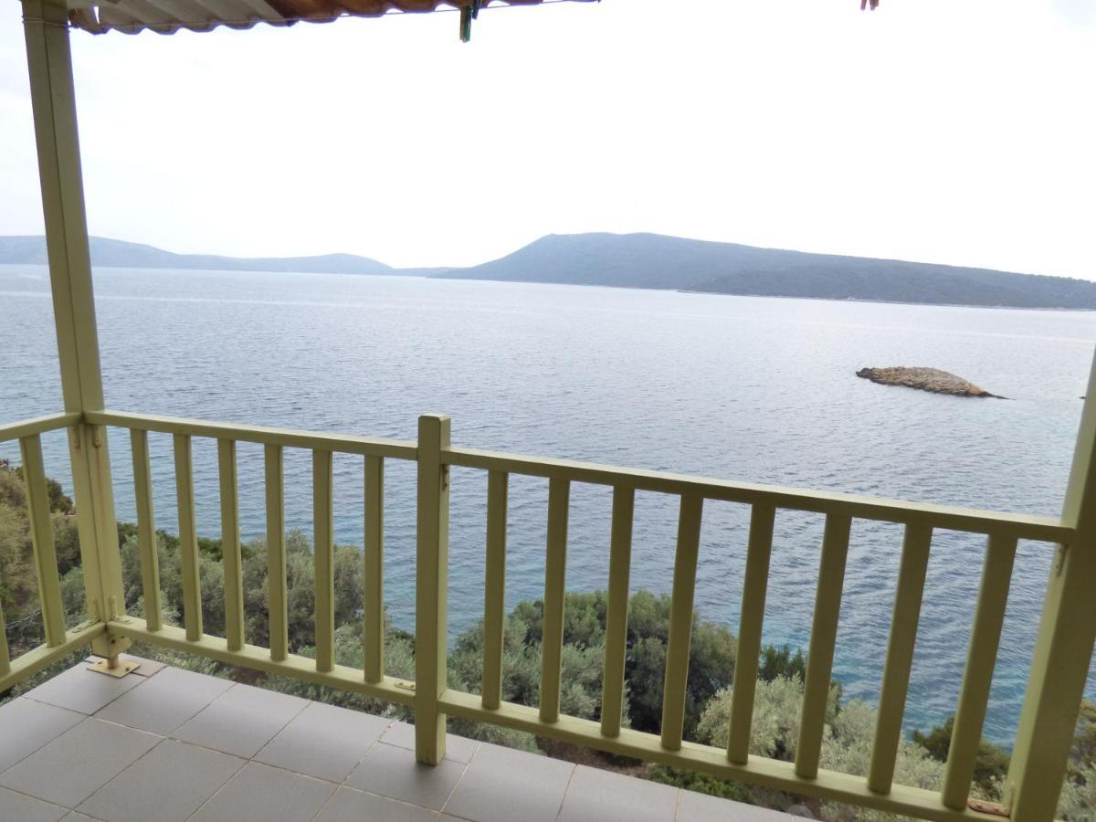 דירות Agios Petros  Odyssia Near The Seaside מראה חיצוני תמונה